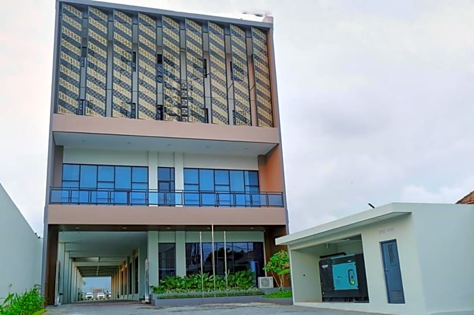 Front One Hotel Gombong