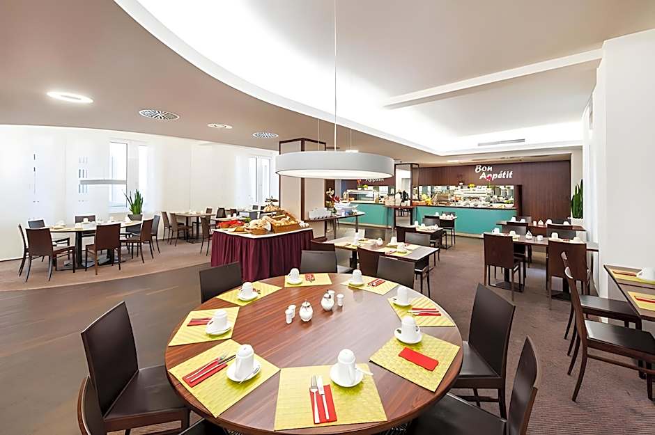 AZIMUT Hotel Cologne