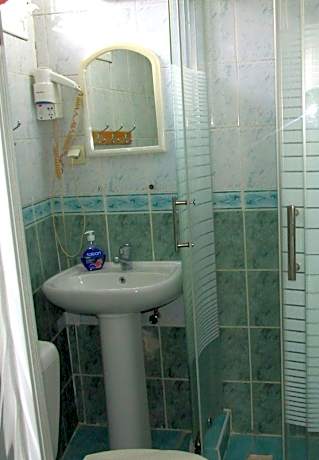 Quadruple Room with Shower