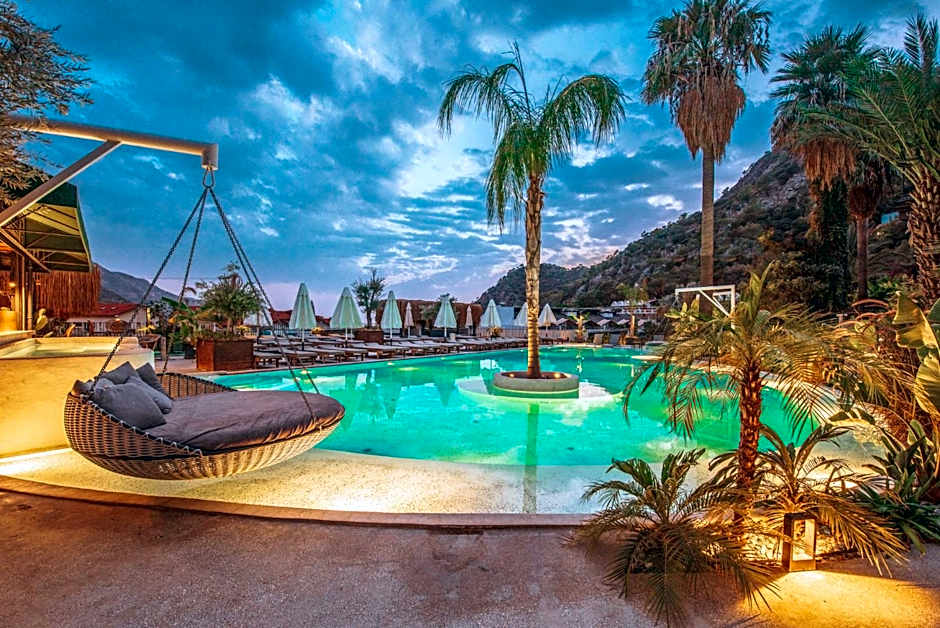 Morina Deluxe Hotel