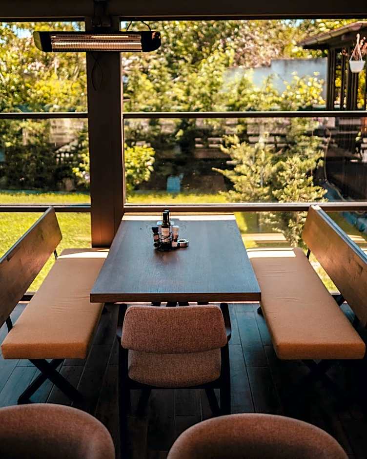 Delta Est Hotel & Restaurant