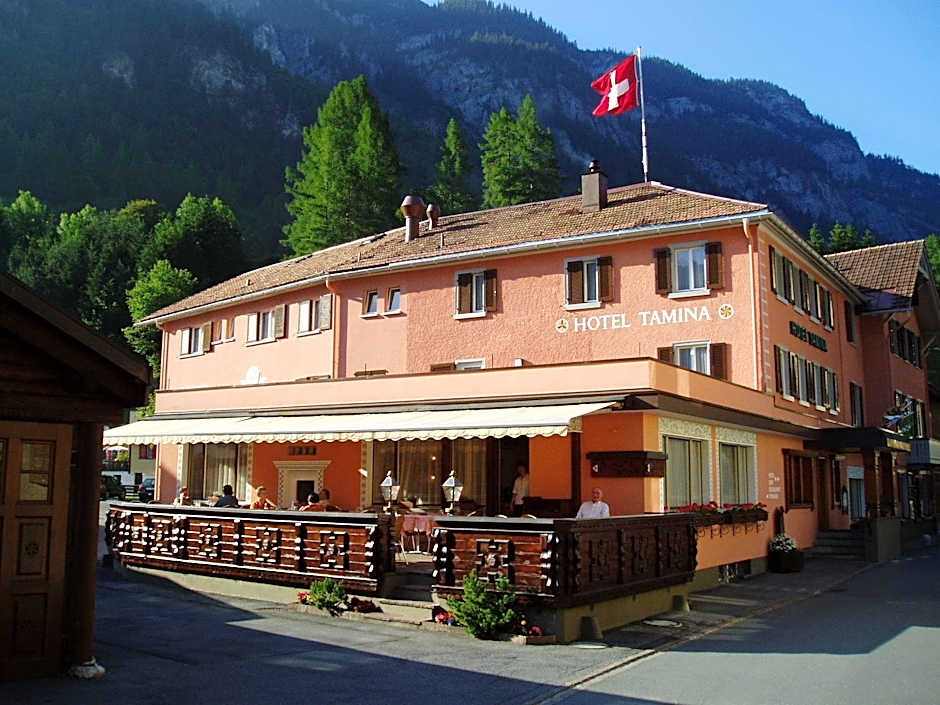 Tamina Hotel