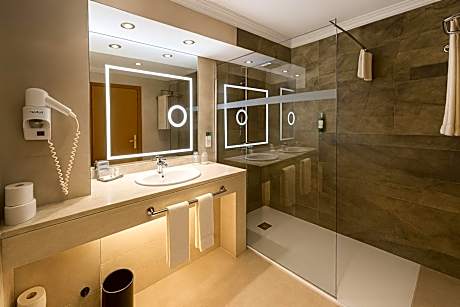 Single Deluxe Land View