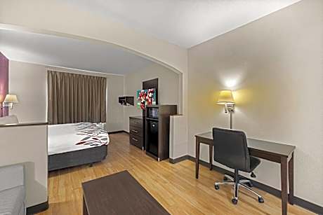 Suite King Room with Spa Bath Non-Smoking