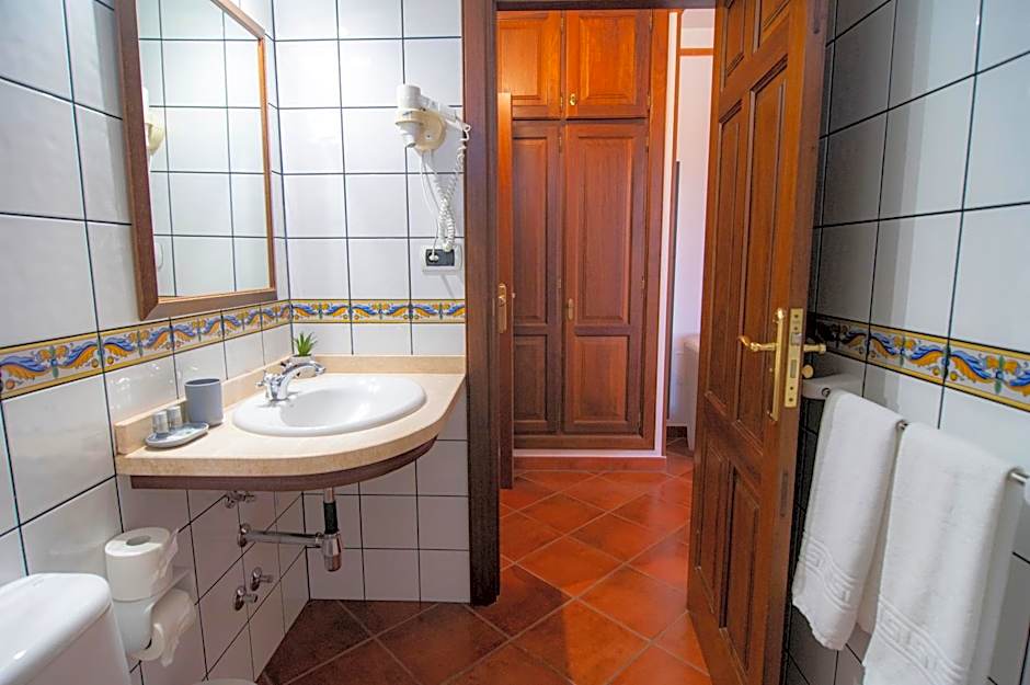 Hotel El Tejar & Spa