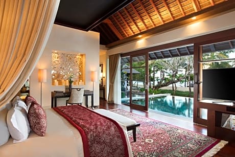 Royal One-Bedroom Private Pool Villa with Free Benefit