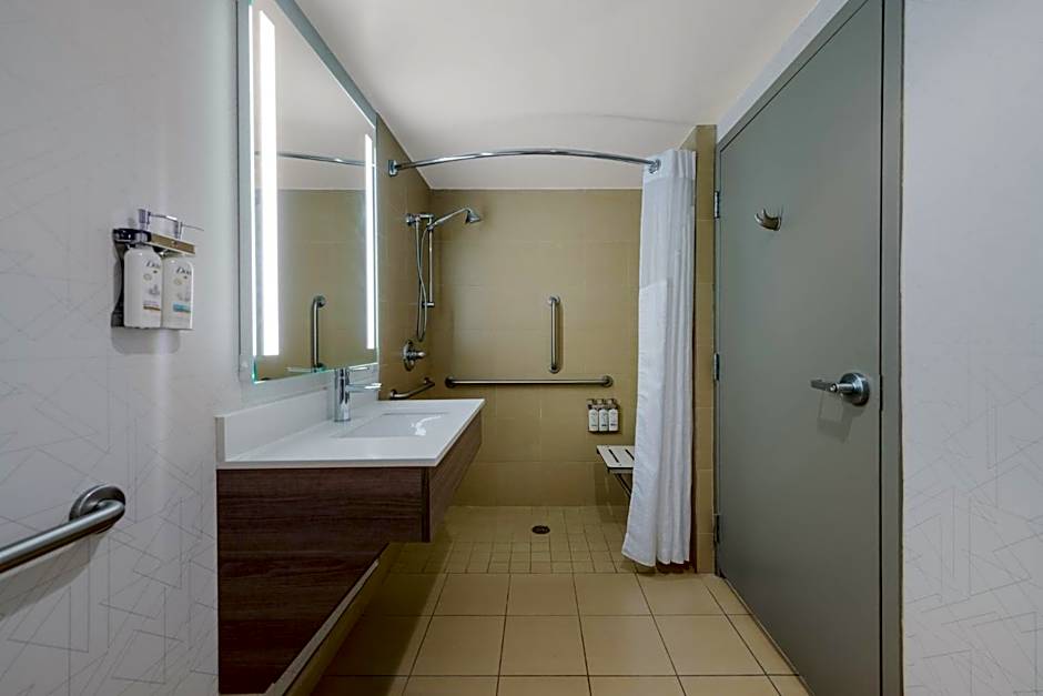 Holiday Inn Express Hotels- Hampton By IHG
