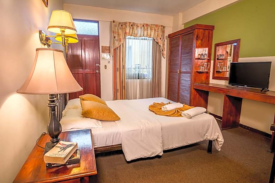 Hotel Amón Real