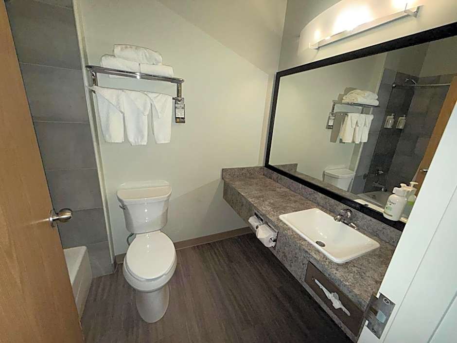Super 8 by Wyndham Fort St. John BC