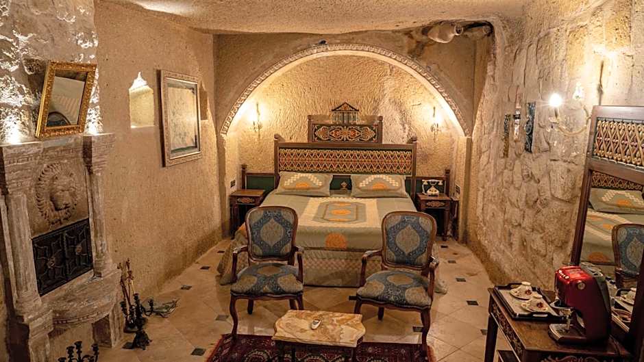 Elika Cave Suites & Spa