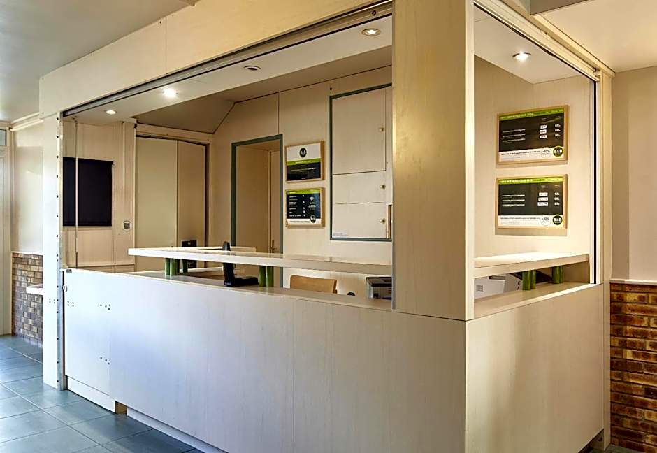 B&B HOTEL Saclay