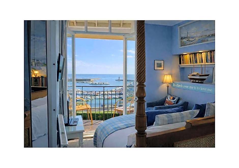 The Royal Harbour Hotel