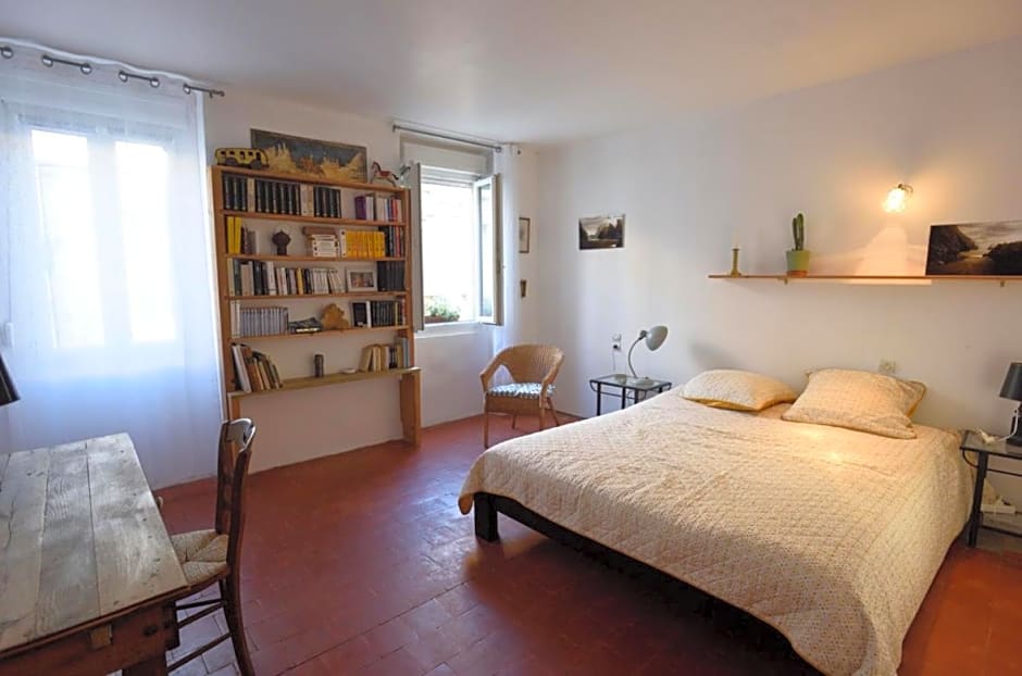 La Chambre Claire – Sigean, NY