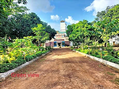 Green View Hotel & Resort