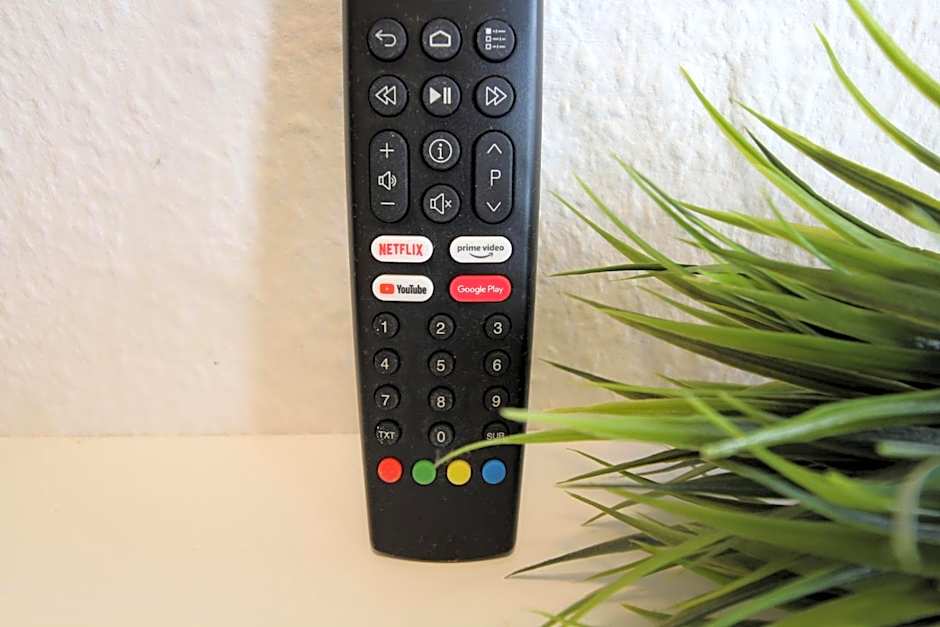 Hotel Ulm Zentrum - Komplettes Zimmer, Hochbett, Android TV & eigenem Bad - perfekt für Familien & Gruppen