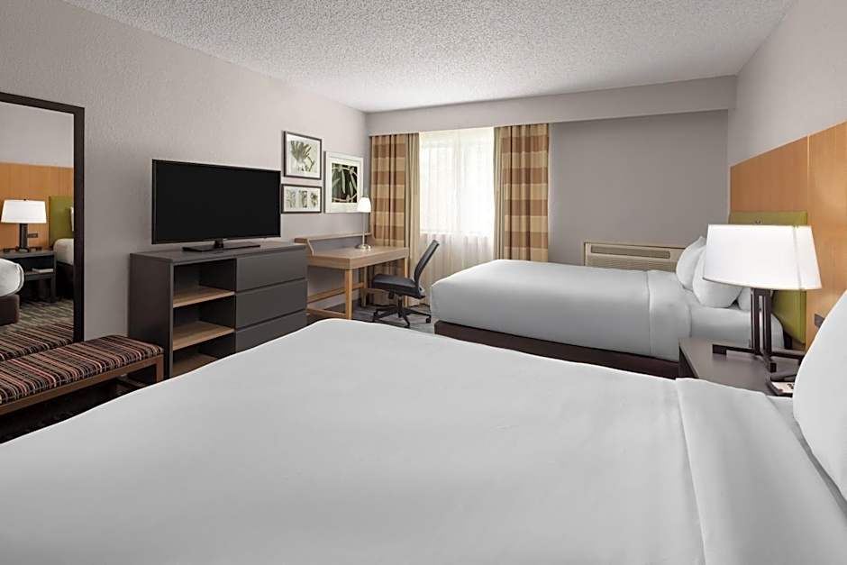 Wingate by Wyndham Lincoln Airport East I-80