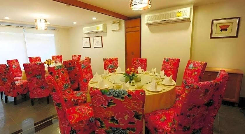 Bonito Chinos Hotel