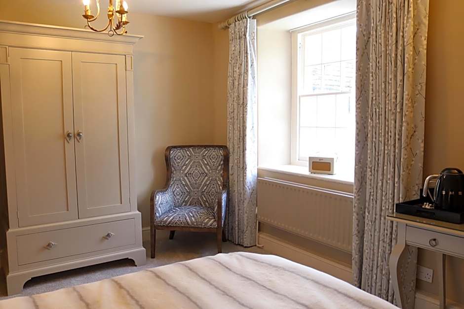 Rafters at Riverside House Hotel