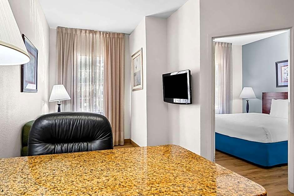 MainStay Suites Addison-Dallas