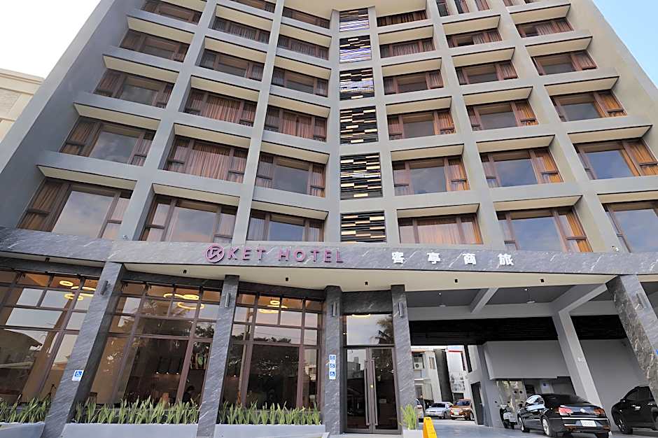 Ket Hotel