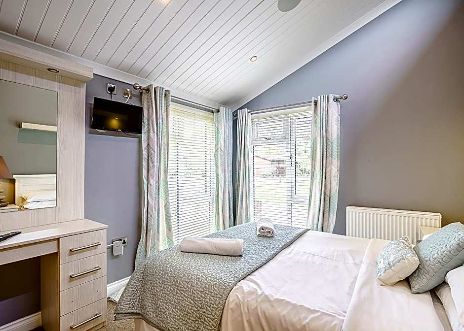 Ladera Retreat Lodges