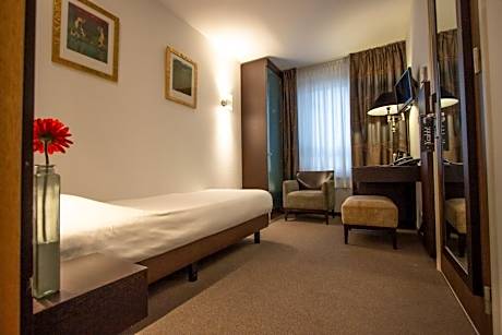 Standard Room - 1 Single Bed
