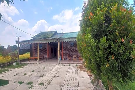 OYO Life 93010 Omah Bareng Syariah Sambisari