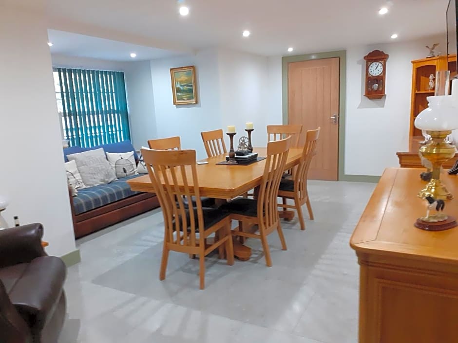 Rhydyfran House Aberaeron, Lampeter, West Wales, Ceredigion