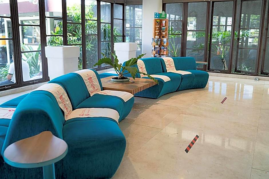 Grand Livio Kuta Hotel