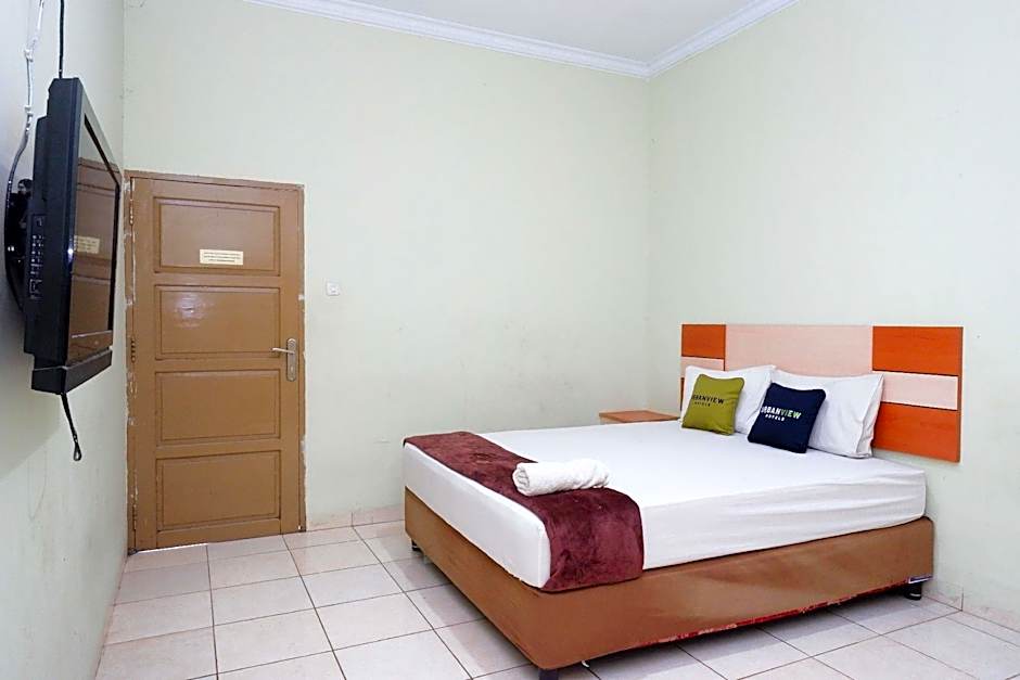 Urbanview Hotel Platinum Parepare