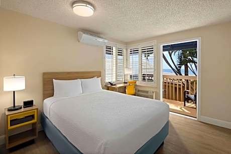 Superior Queen Room - Non-Smoking