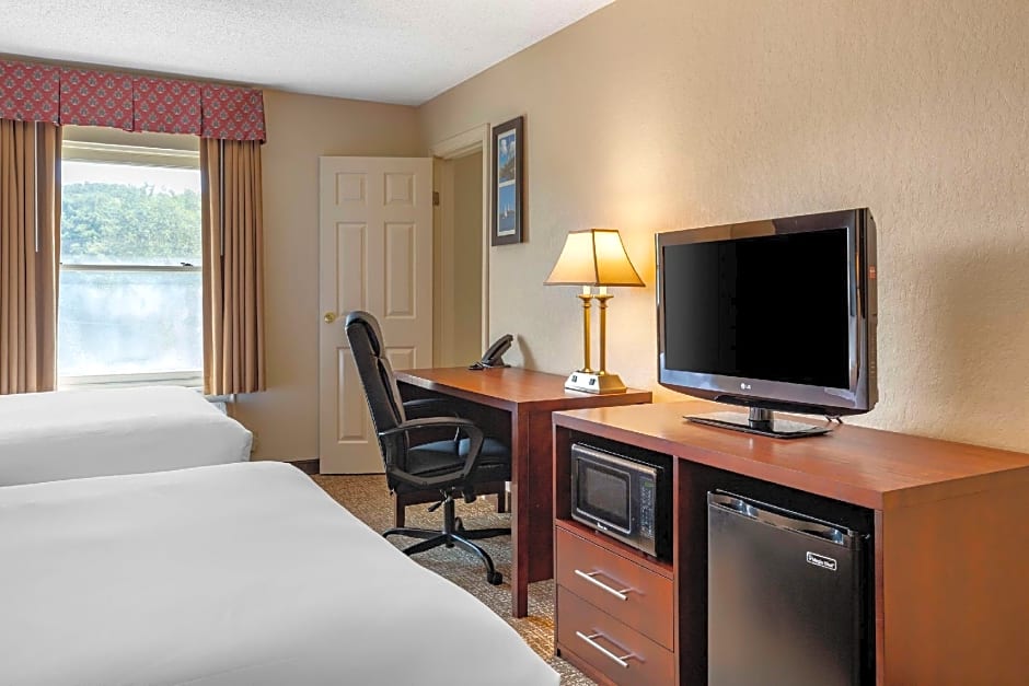 MainStay Suites Foxboro - Mansfield