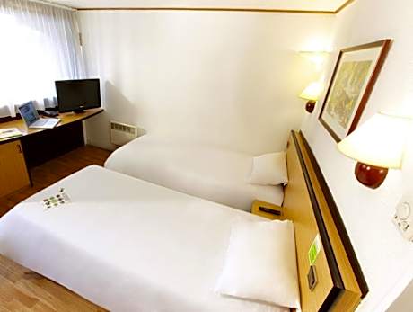 Twin Room for 2 Adults and 1 Child