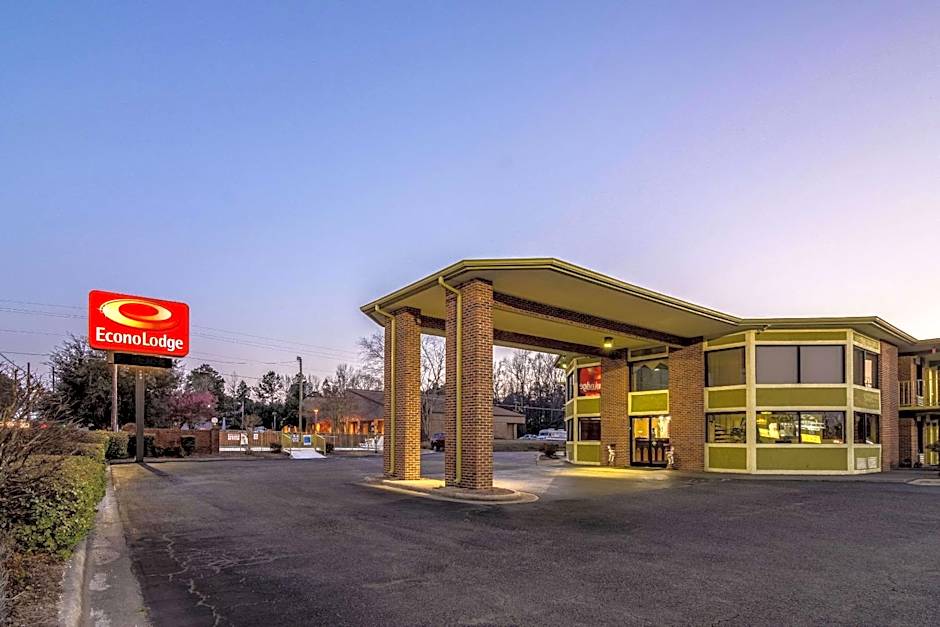 Photo 1 of 22 of Econo Lodge Whiteville