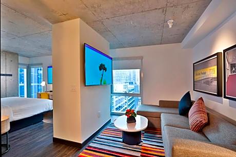 Larger High Floor Junior King Studio with Sofa Bed - Hearing Accessible