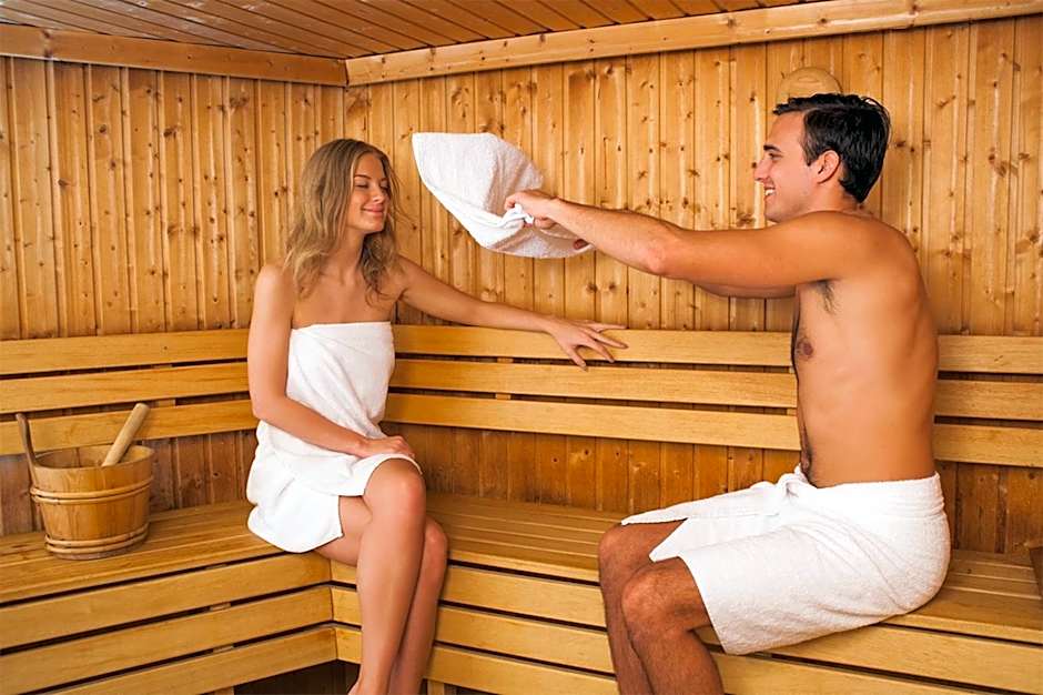 Ostsee-Rittergut-Rügen mit BinzHotel & OrdensKapelle & RomantikGut