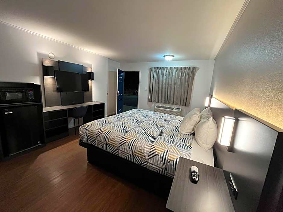 Motel 6 Junction, TX Llano River