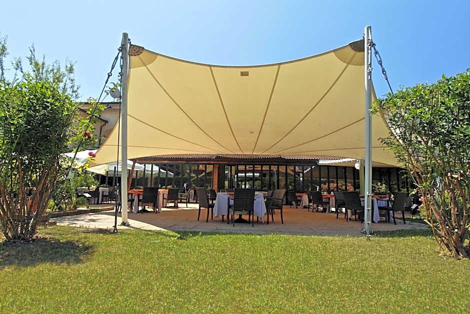 Albergo Della Roccia