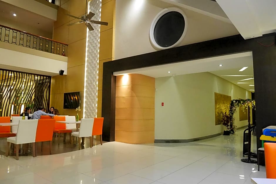 Circle Inn - Hotel & Suites