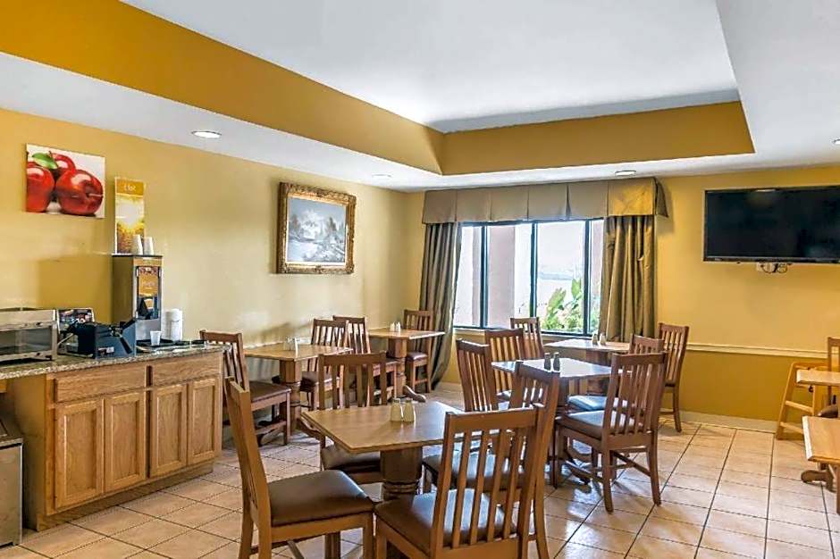 Quality Inn Calera I-65 exit 231