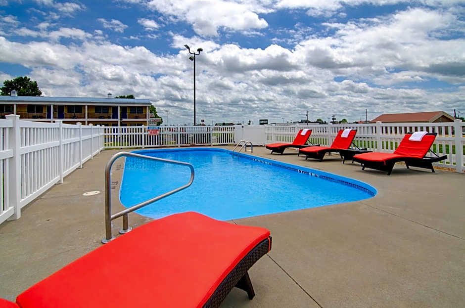 Westbridge Inn & Suites
