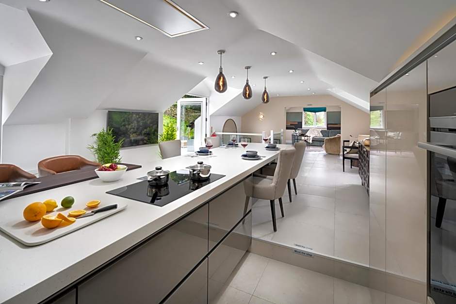 Aphrodites Group - Luxury Hot Tub Suites in Central Lake District!