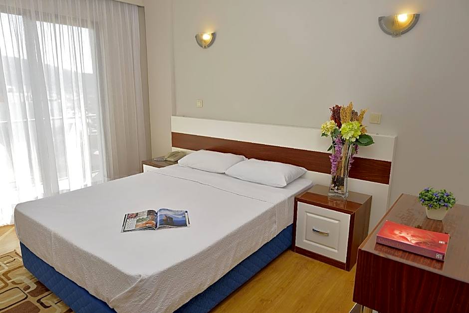 Calis Hotel