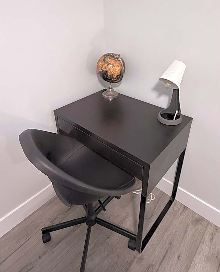 Lux Modern 2BR Radiant Suite+Free Parking