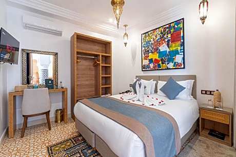 Superior Double or Twin Room with Pool View