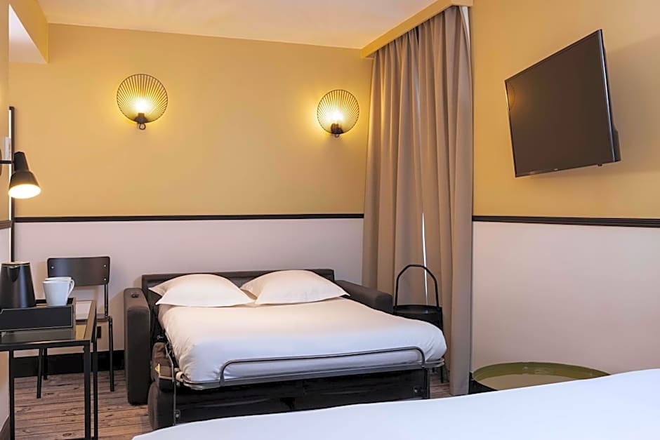 Hotel at Gare du Nord