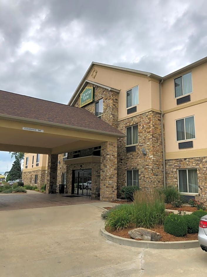 Countryview Inn & Suites