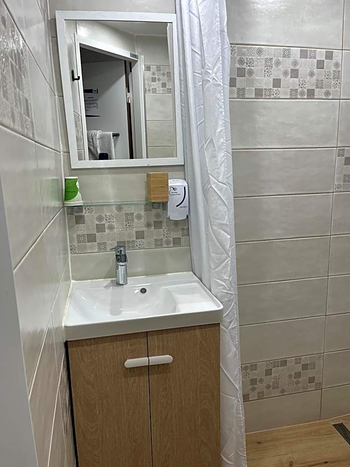 Brit Hotel La Bonne Etape