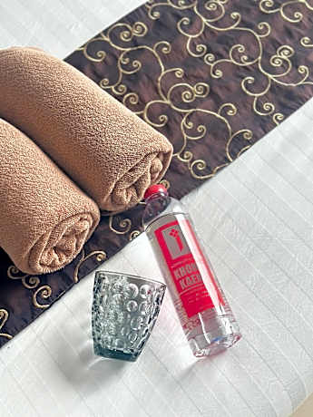 Deluxe Twin Room Type A