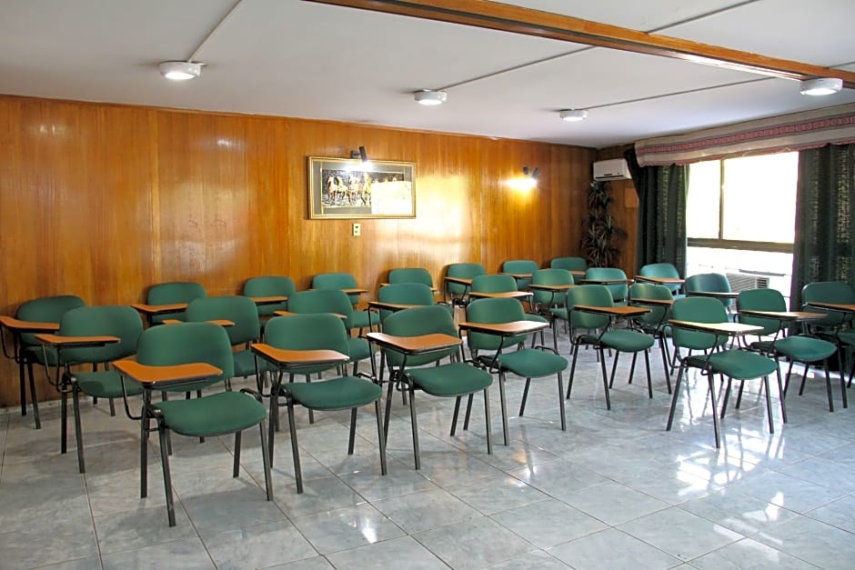 Hotel Windsor Suites